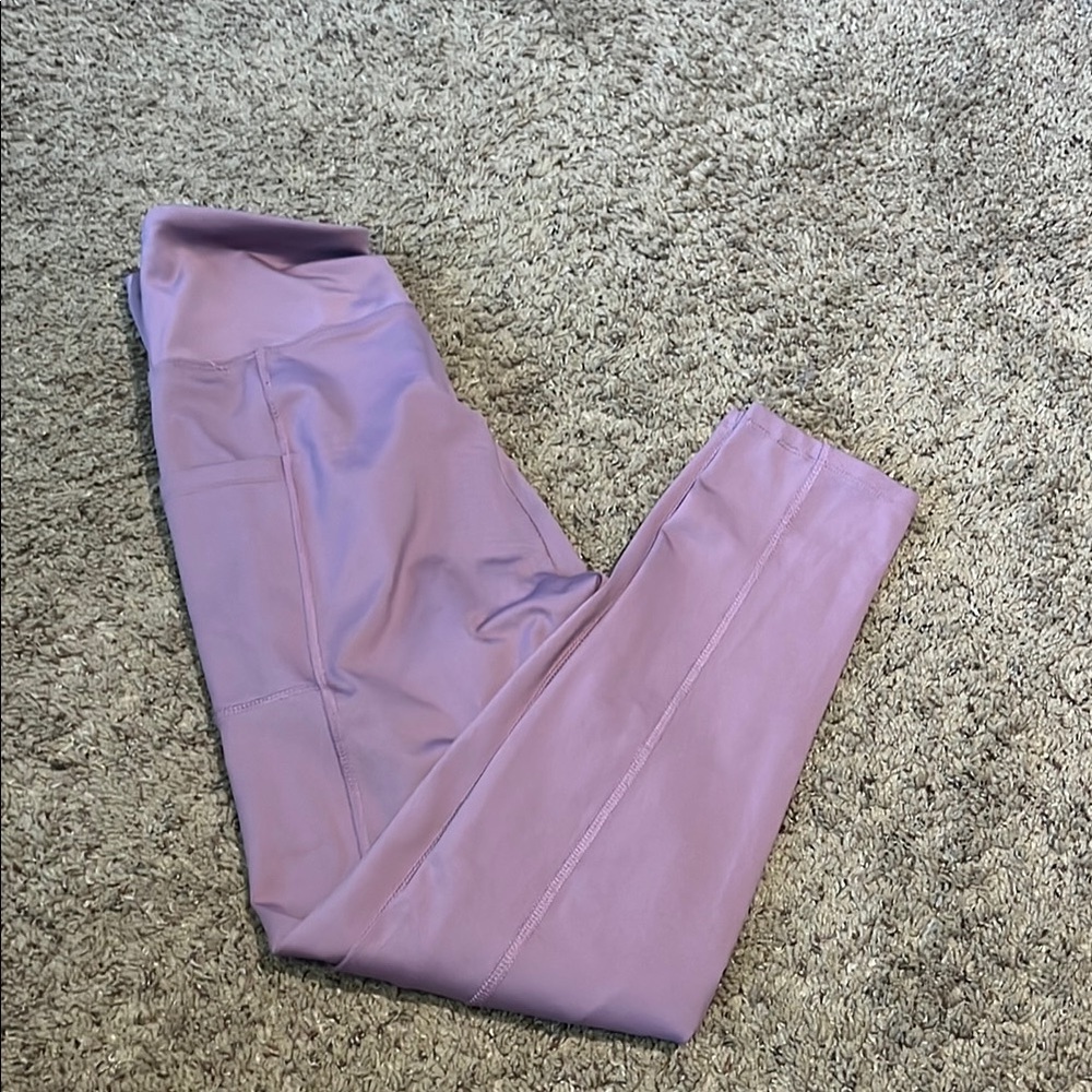 Lavender Leggings Size Medium With Pockets